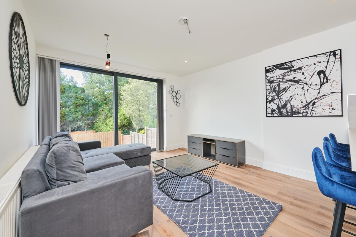 flat to rent in Hendon Way, London, NW4 HAQ012129086 Knight Frank