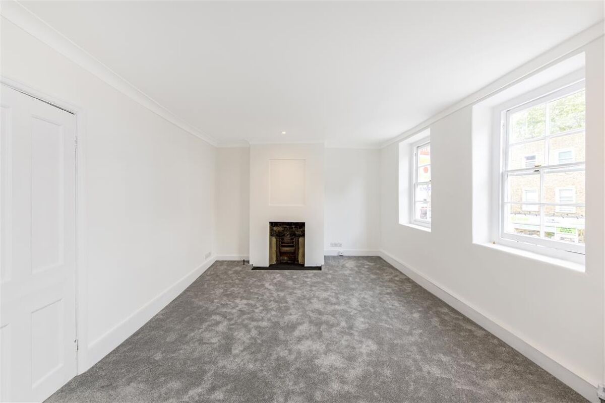 to rent in Highgate High Street, Highgate, London, N6