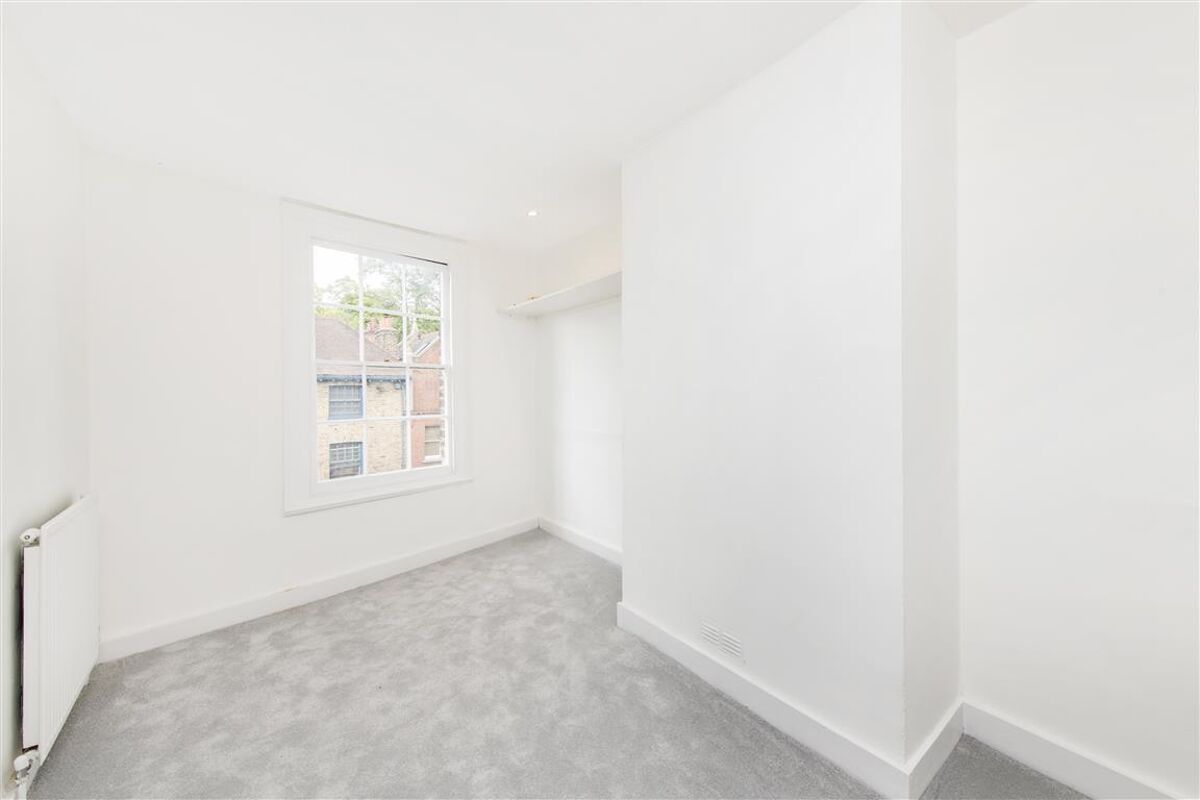 to rent in Highgate High Street, Highgate, London, N6