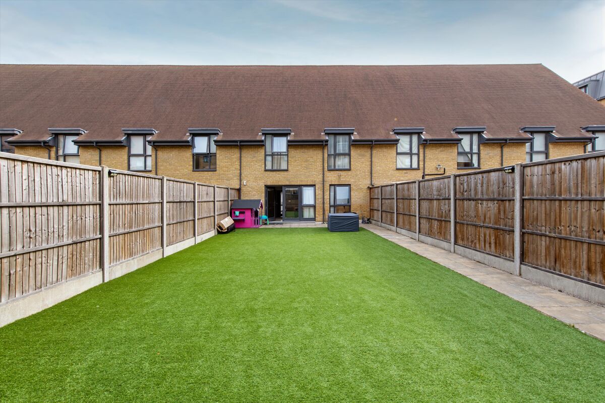 house to rent in Royal Engineers Way, Mill Hill, NW7 HAQ012179535