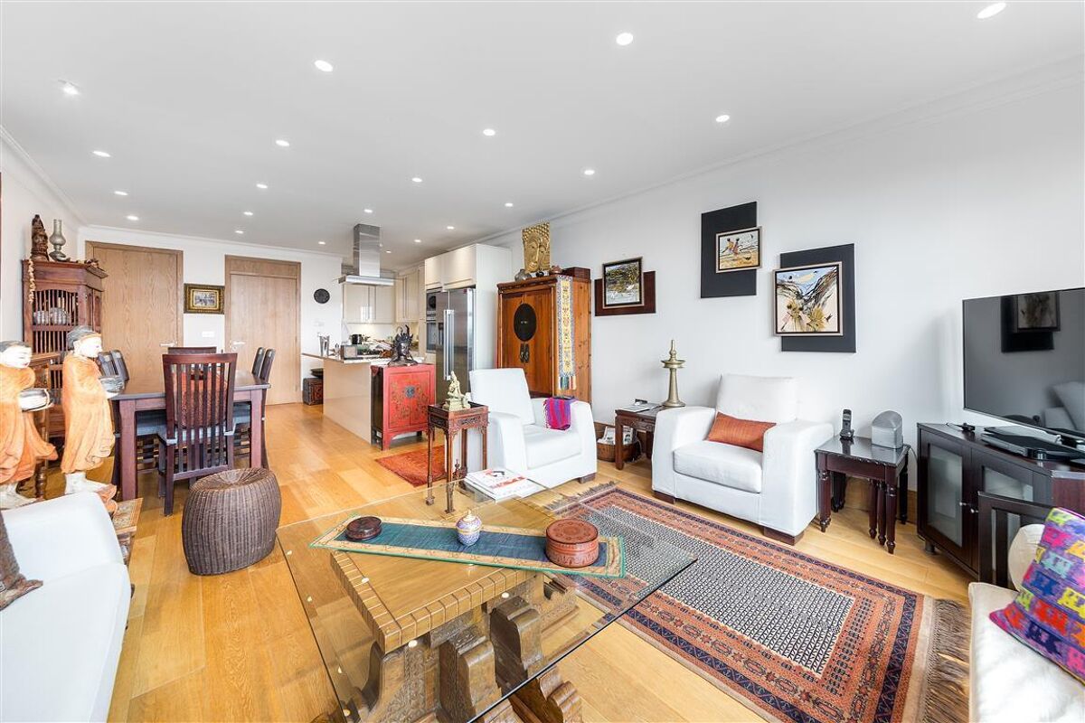 flat to rent in Lyndhurst Road, Hampstead, London, NW3 HAQ012190304