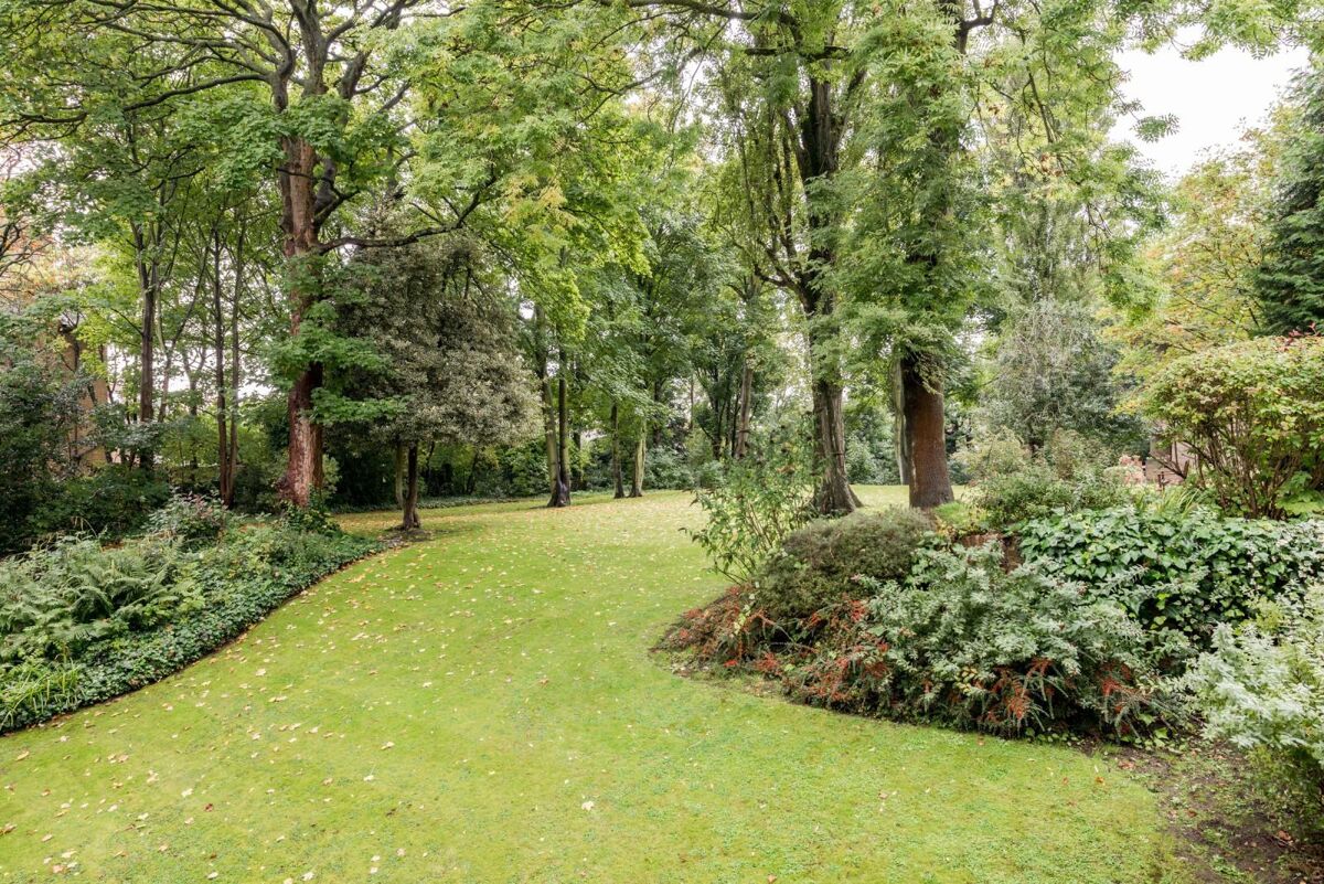 flat to rent in Falcon Lodge, Oak Hill Park, Hampstead,, NW3