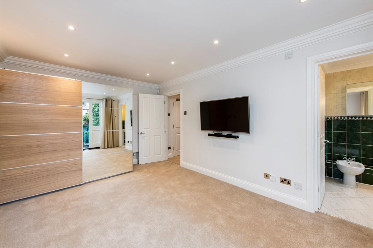flat to rent in Upper Hampstead Walk, London, NW3 HAQ012210410