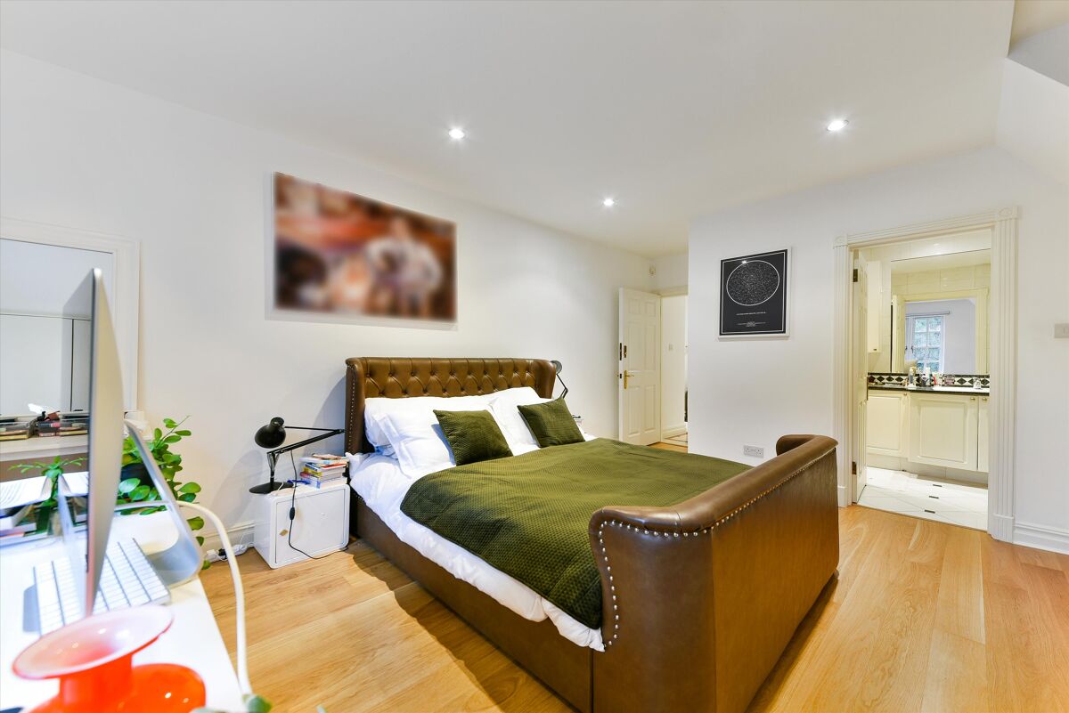 flat to rent in Maresfield Gardens, Hampstead, NW3 HAQ012217465