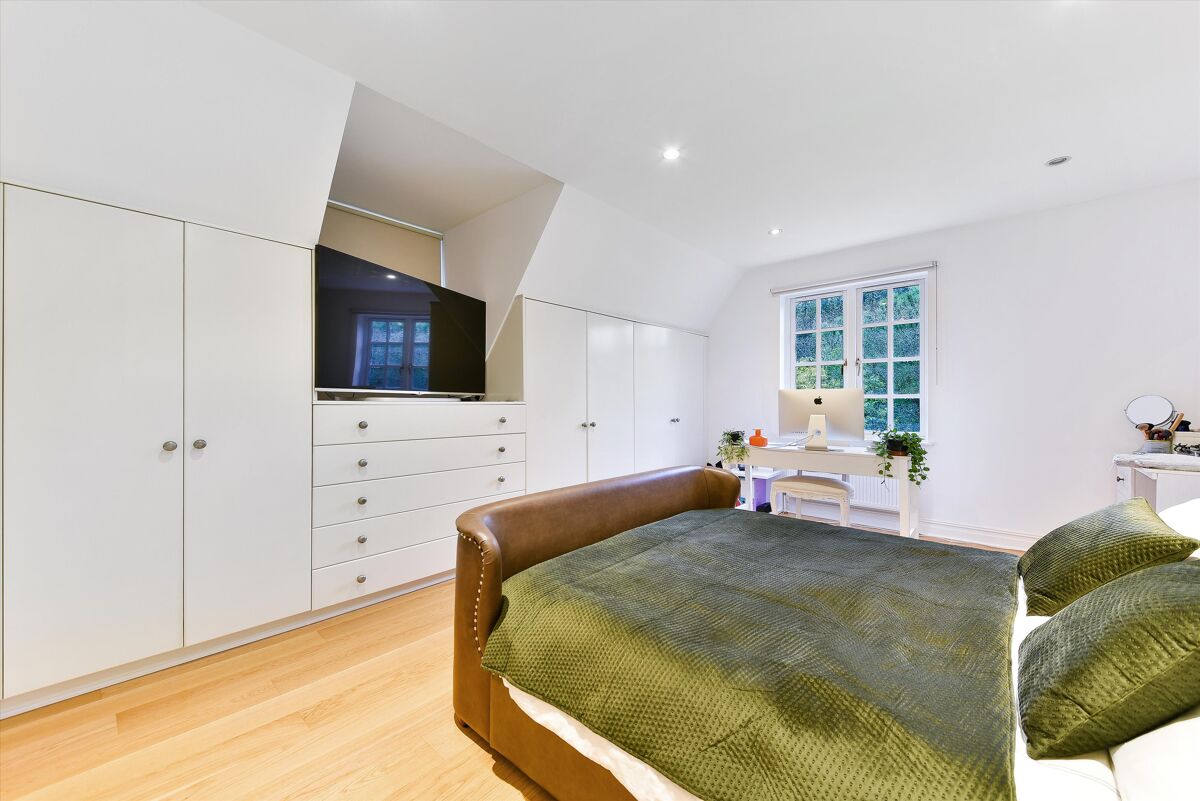 flat to rent in Maresfield Gardens, Hampstead, NW3 HAQ012217465