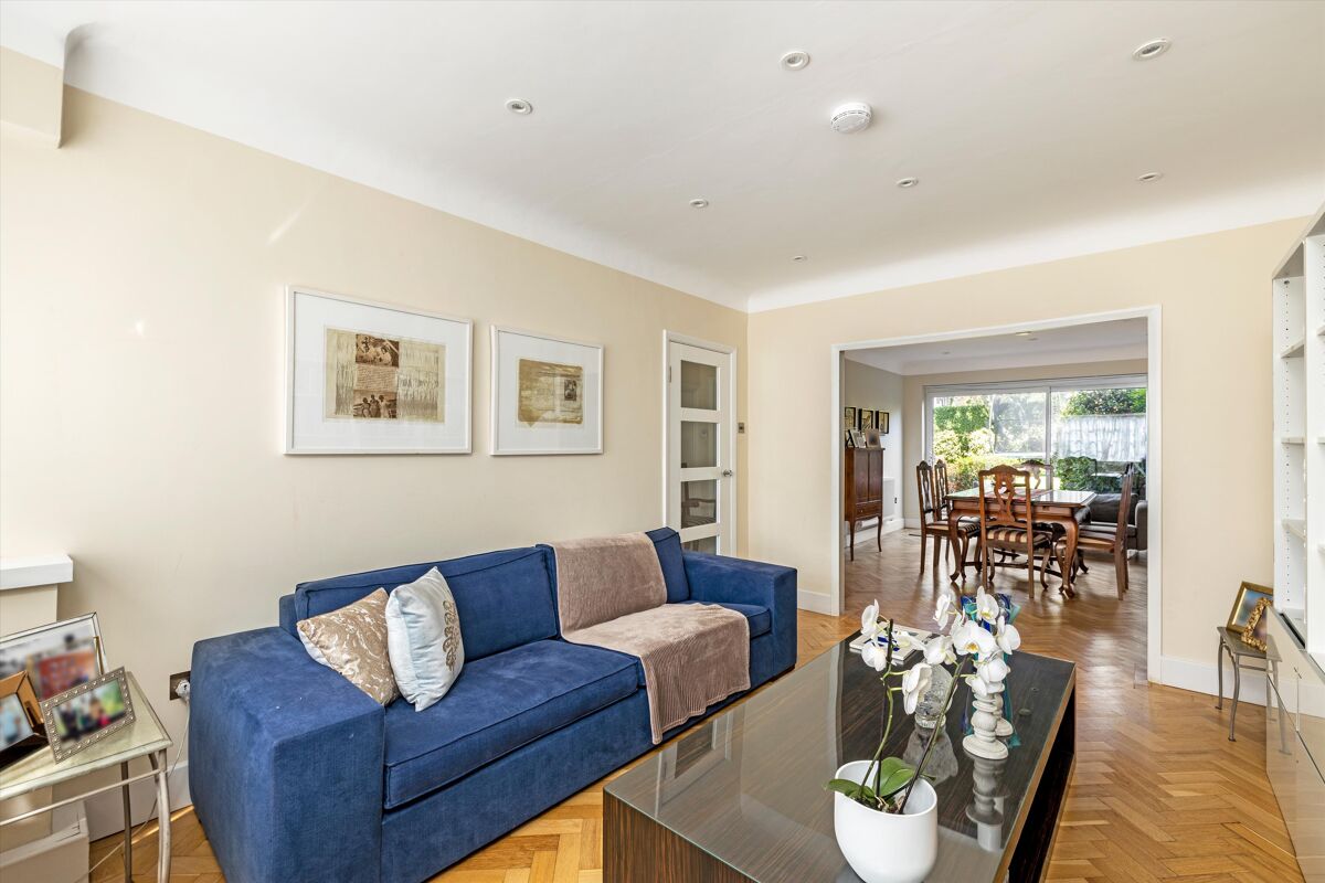 house to rent in Vivian Way, London, N2 HAQ012250131 Knight Frank