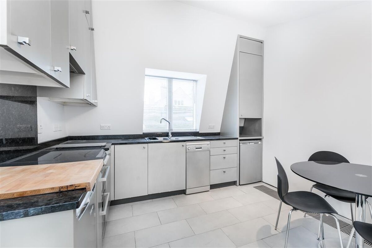 house to rent in Mulberry Close, Hampstead, NW3 HAQ012259327 Knight