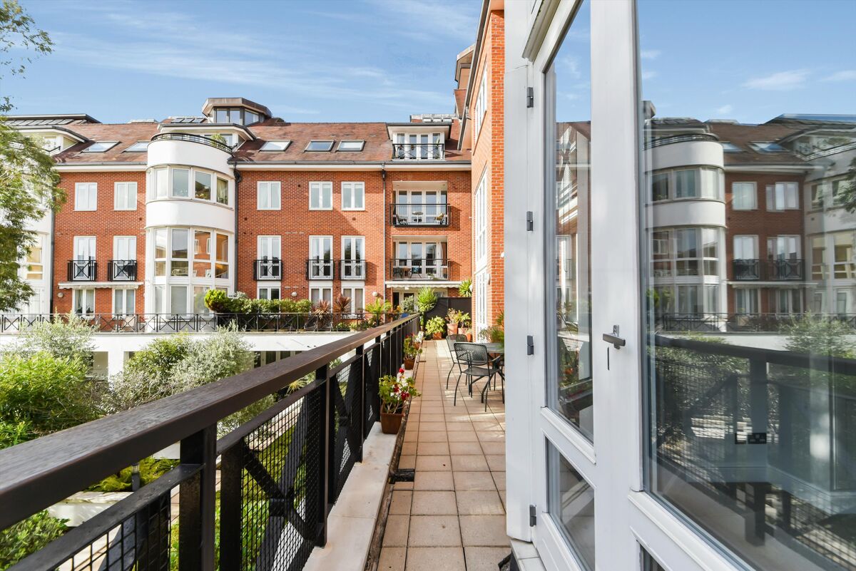 flat to rent in Westfield, Kidderpore Avenue, London, NW3