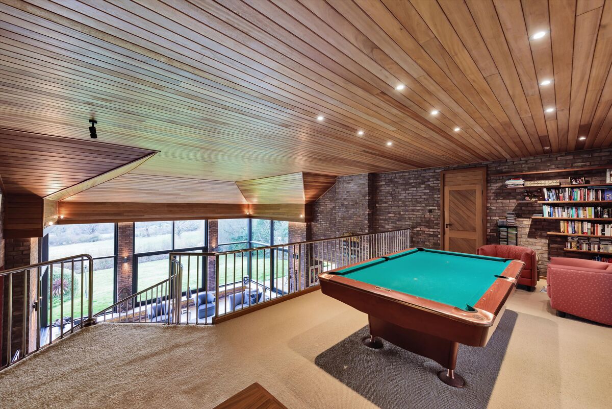 house to rent in Wykeham Rise, London, N20 HAQ012272593 Knight Frank