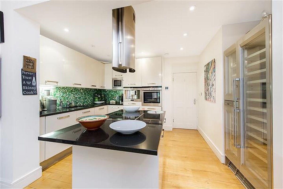 flat to rent in East Heath Road, Hampstead, London, NW3 HAQ012391030