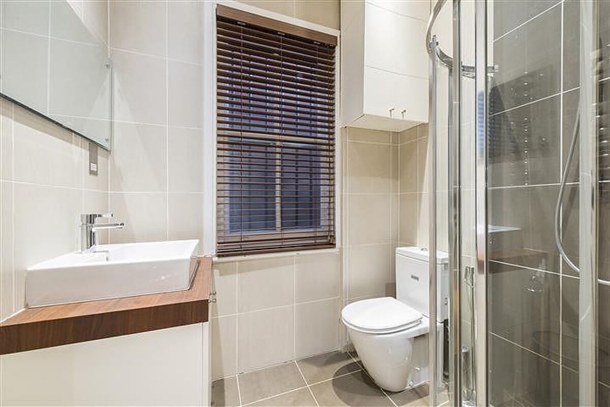 flat to rent in East Heath Road, Hampstead, London, NW3 HAQ012391030