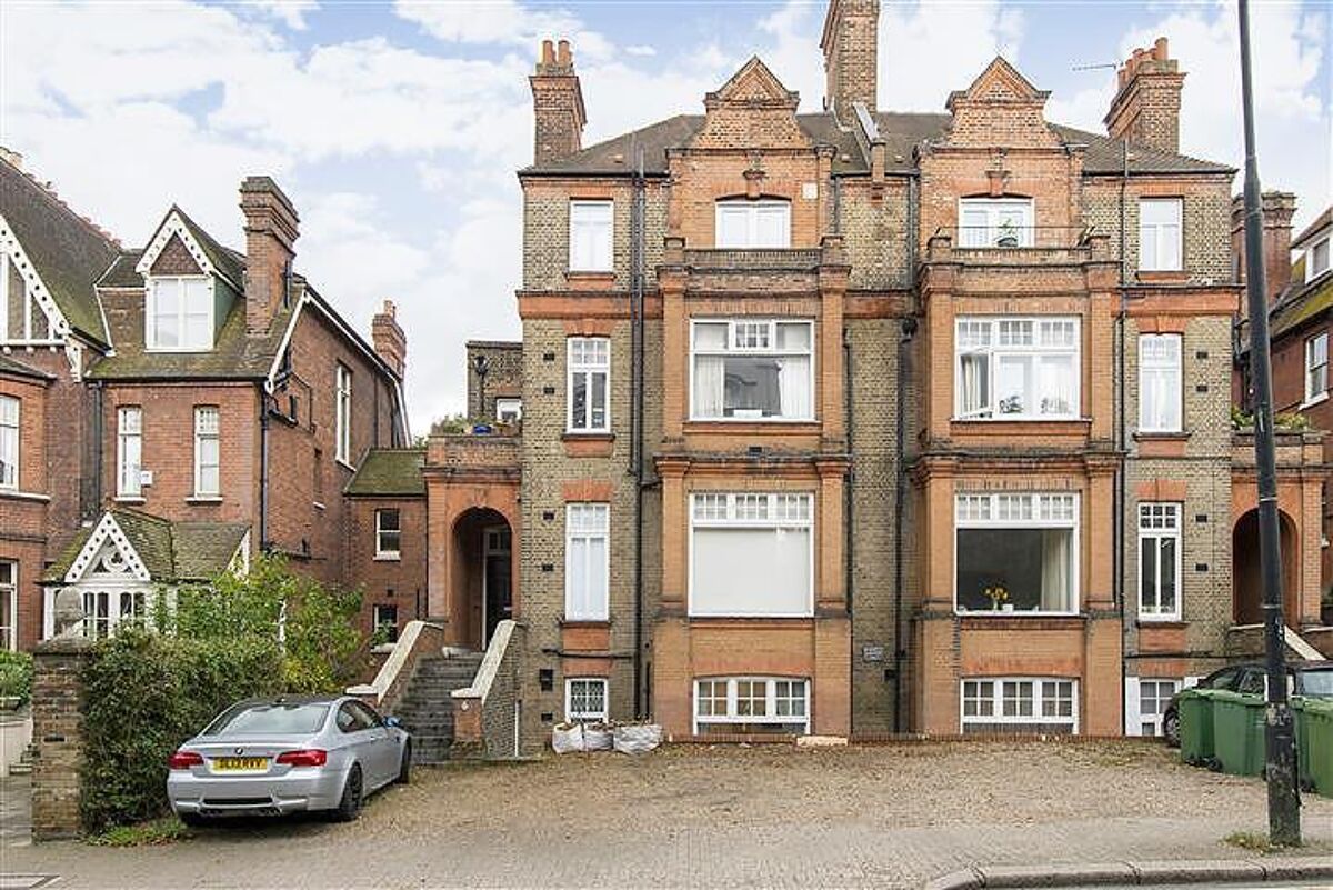 flat to rent in East Heath Road, Hampstead, London, NW3 HAQ012391030