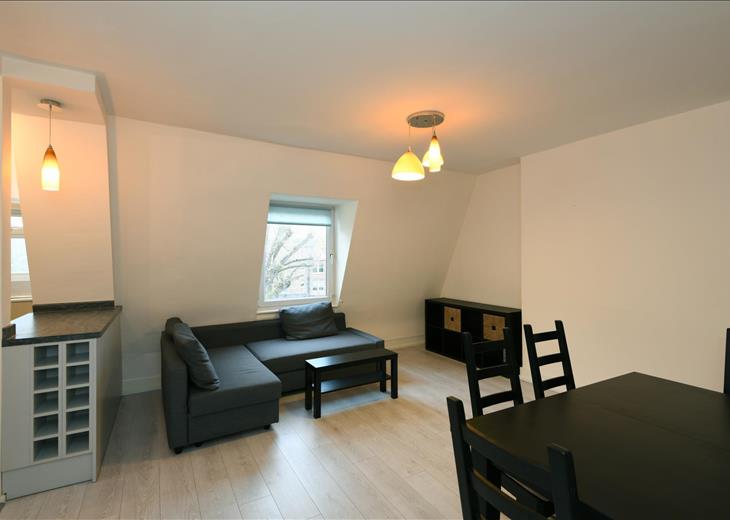 Picture of 2 bedroom flat for rent.