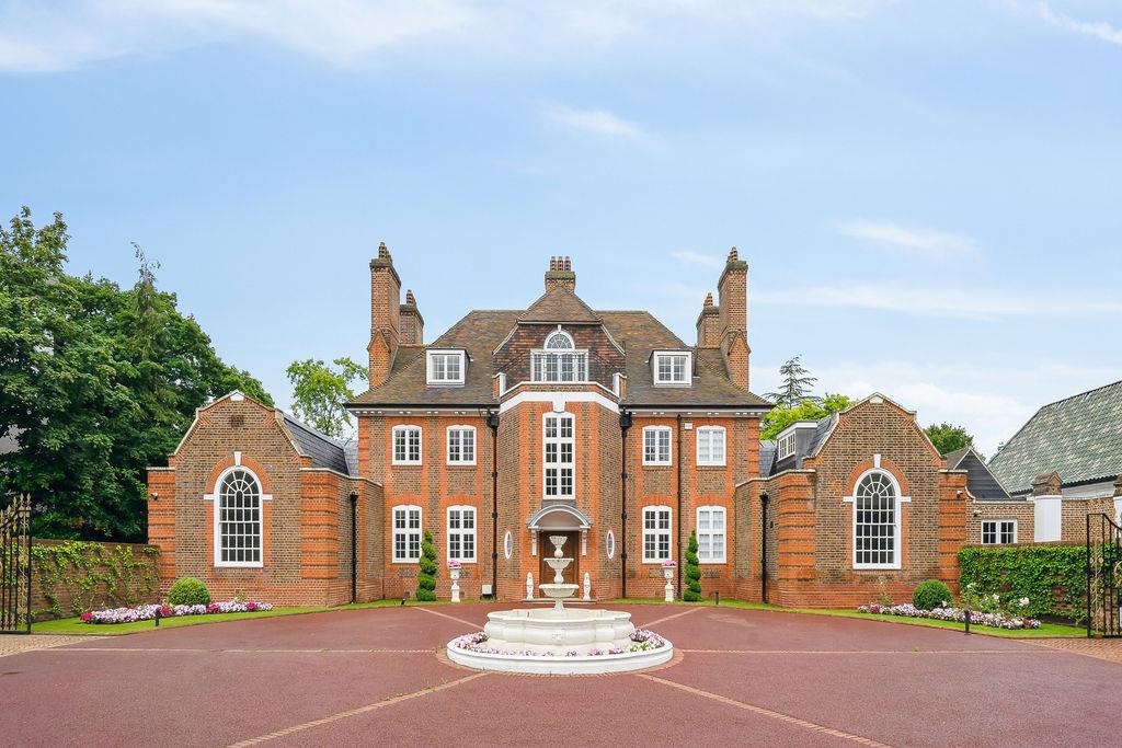 Image of The Bishops Avenue, London, N2