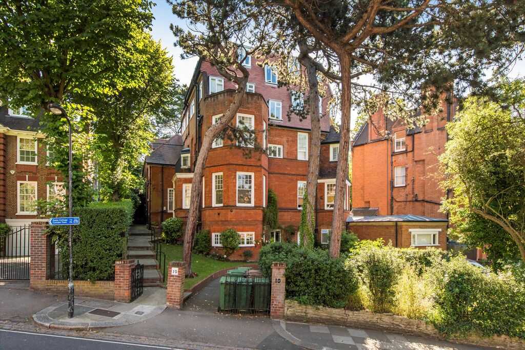 Image of Langland Gardens, Hampstead, NW3