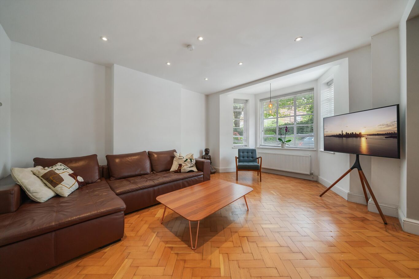 Image of Bracknell Gate, Frognal Lane, Hampstead, London NW3