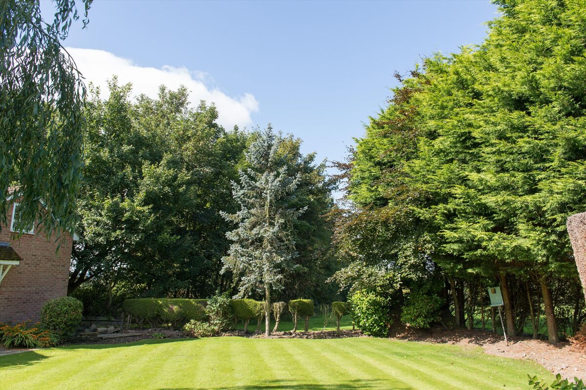 house for sale in Pannal Road, Follifoot, Harrogate, North Yorkshire