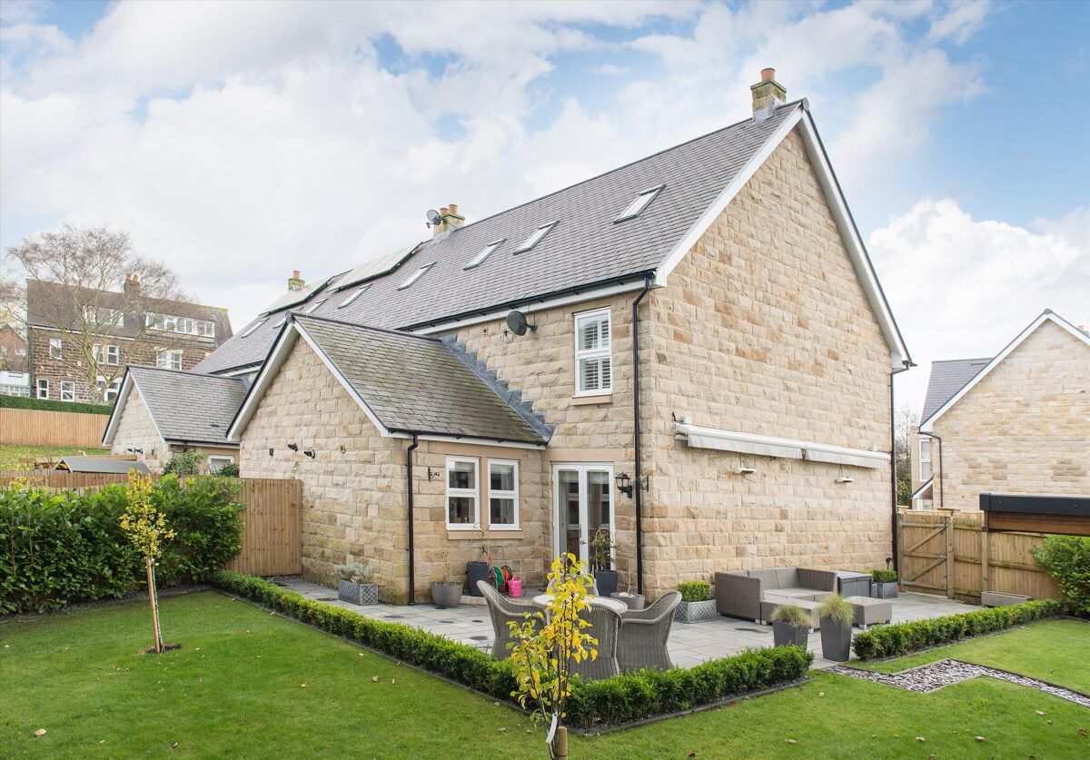 house for sale in Connaught Court, Harrogate, North Yorkshire, HG1