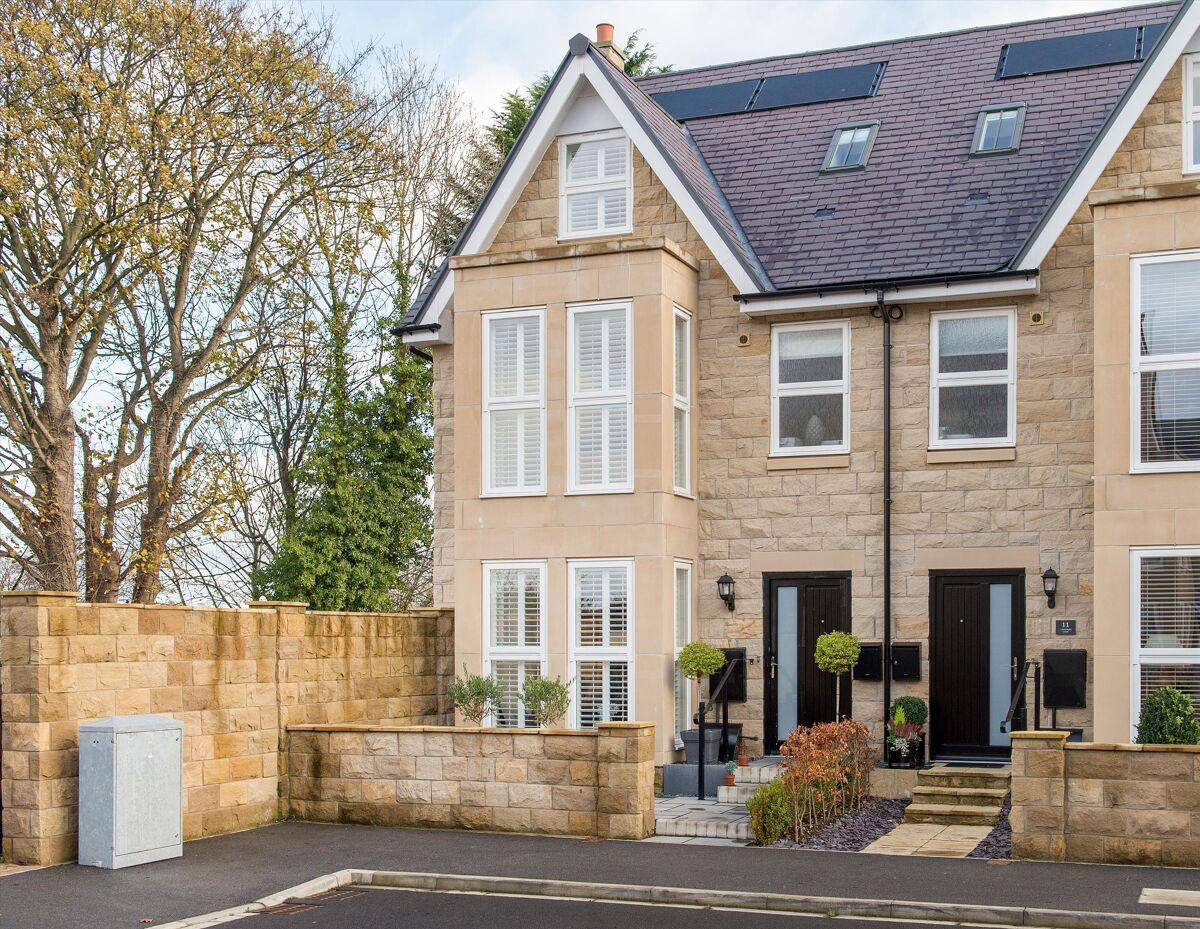 house for sale in Connaught Court, Harrogate, North Yorkshire, HG1