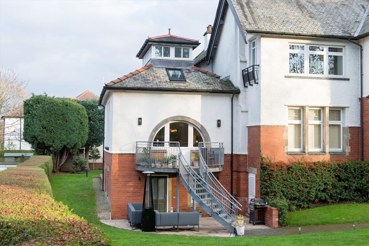 townhouse for sale in Hereford Lodge, 58 Cornwall Road, Harrogate