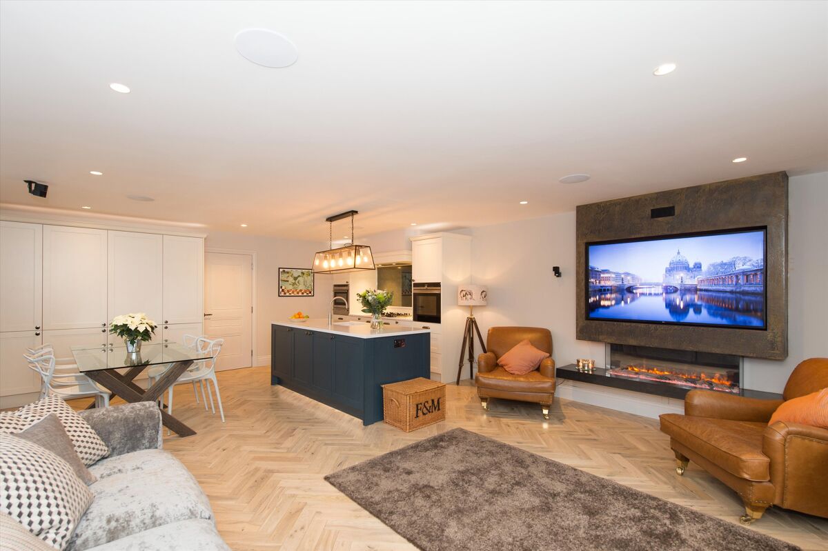 townhouse for sale in Hereford Lodge, 58 Cornwall Road, Harrogate