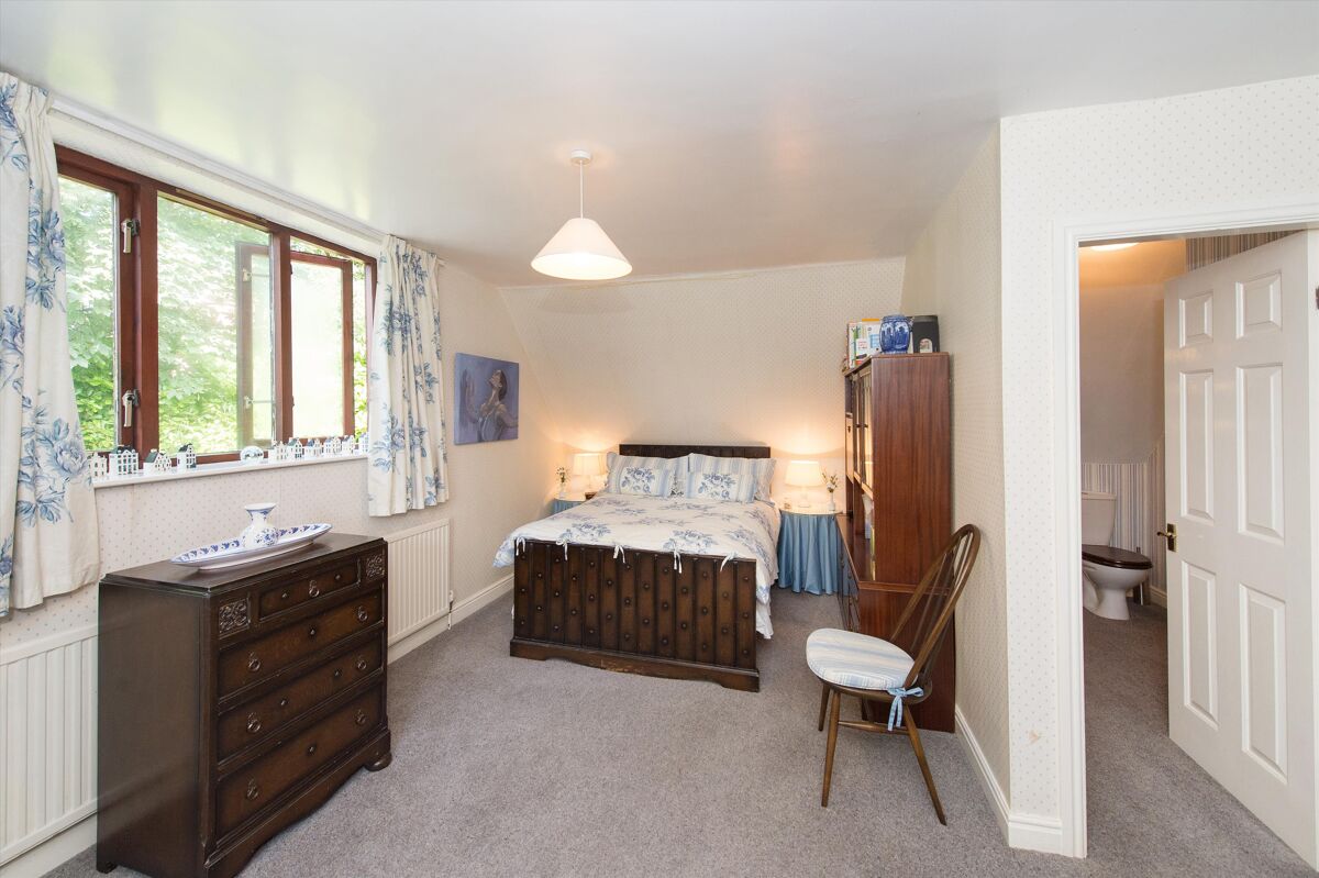 house for sale in Leadhall Grove, Harrogate, North Yorkshire, HG2