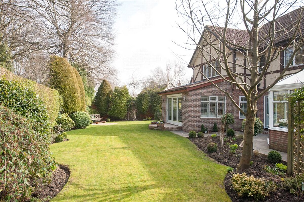 house for sale in Parklands, Hookstone Road, Harrogate, North Yorkshire