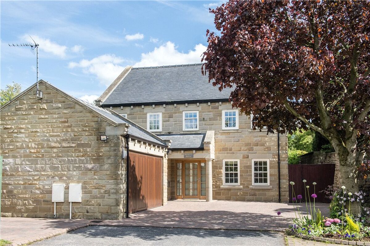 house for sale in Ripon Road, Killinghall, Harrogate, North Yorkshire