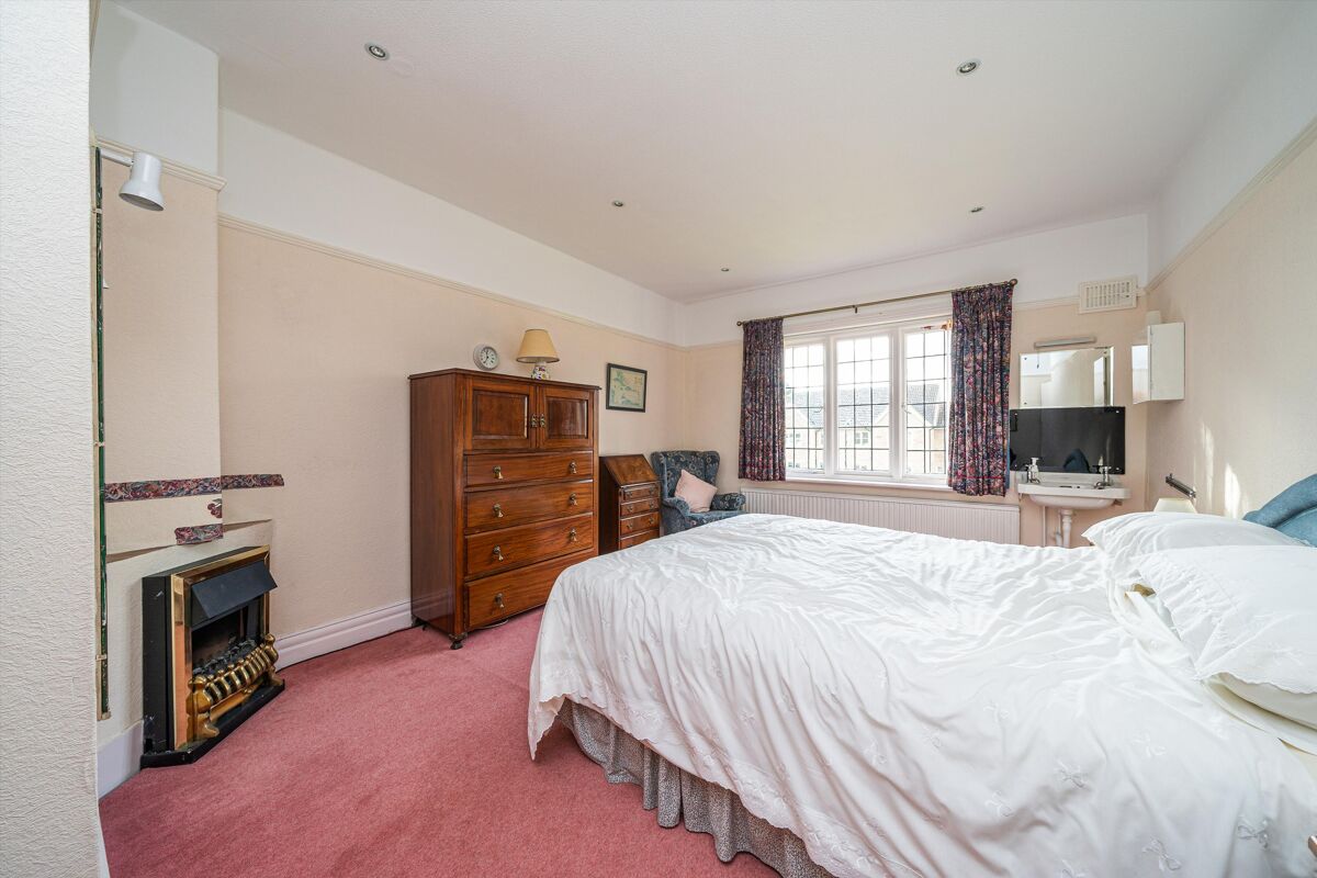 house for sale in Wetherby Road, Harrogate, North Yorkshire, HG2