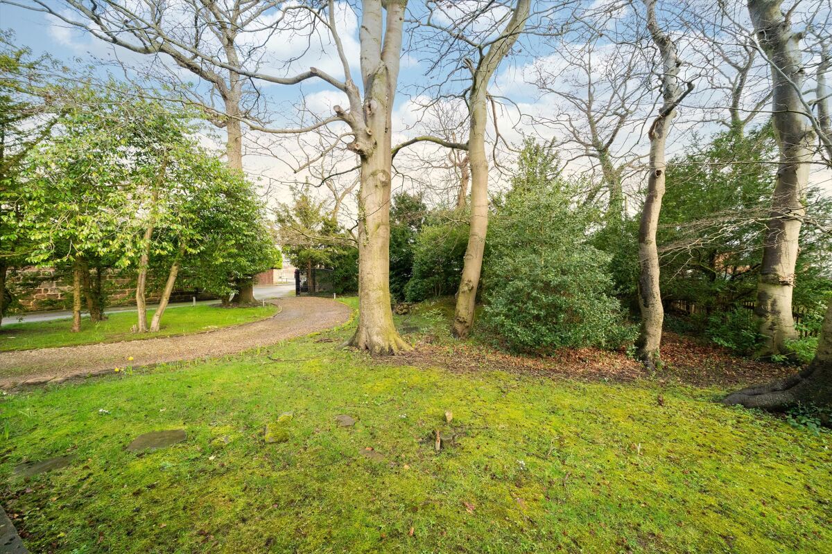 house for sale in Wetherby Road, Harrogate, North Yorkshire, HG2