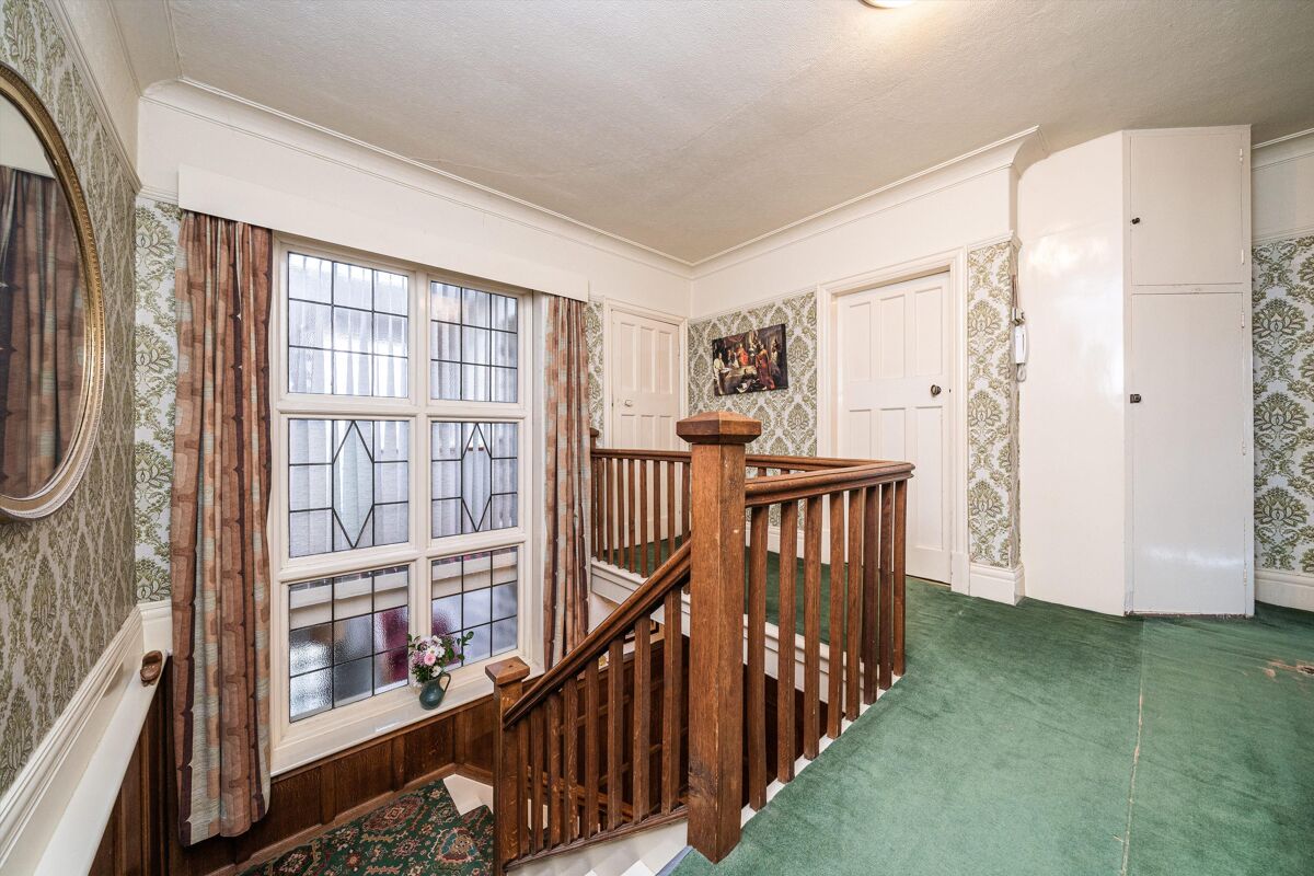 house for sale in Wetherby Road, Harrogate, North Yorkshire, HG2