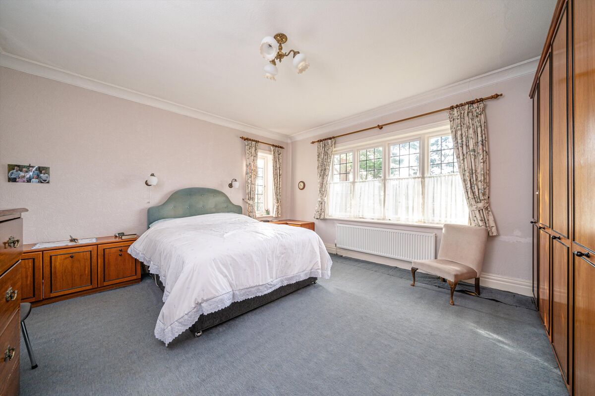 house for sale in Wetherby Road, Harrogate, North Yorkshire, HG2