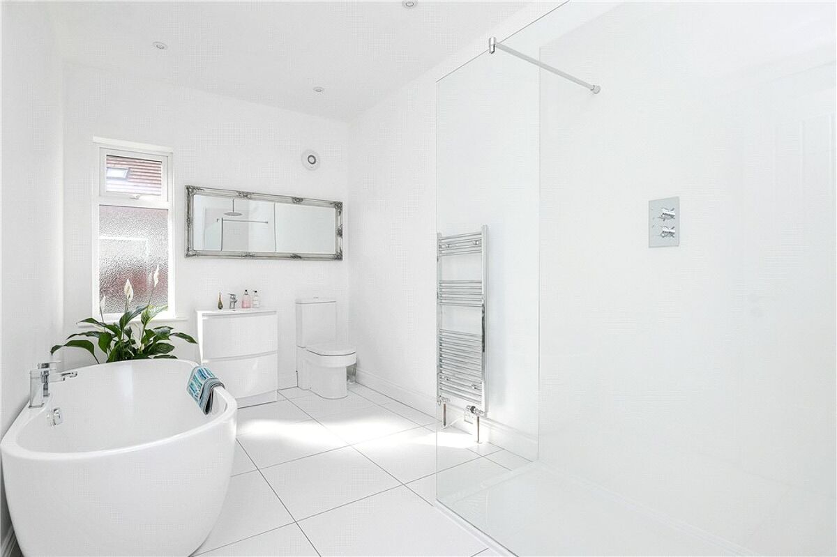 house for sale in Warwick Crescent, Harrogate, North Yorkshire, HG2