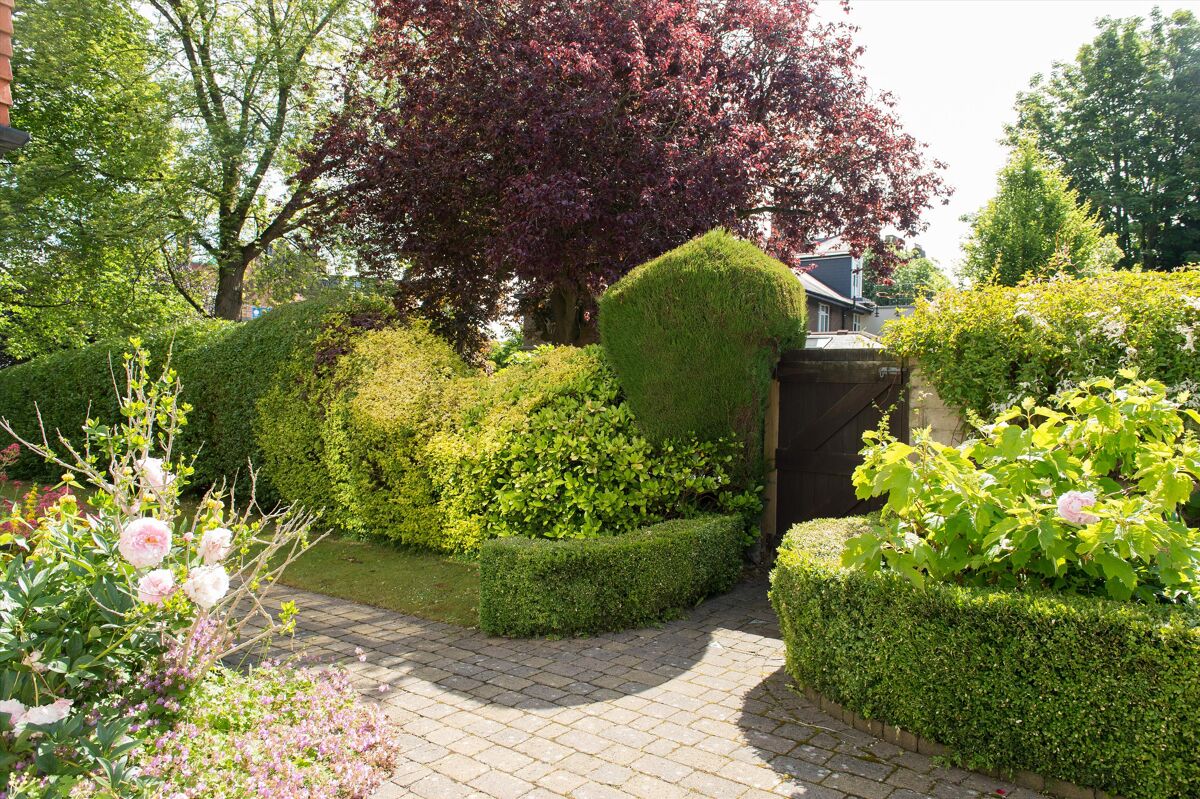 house for sale in Park Drive, Harrogate, North Yorkshire, HG2