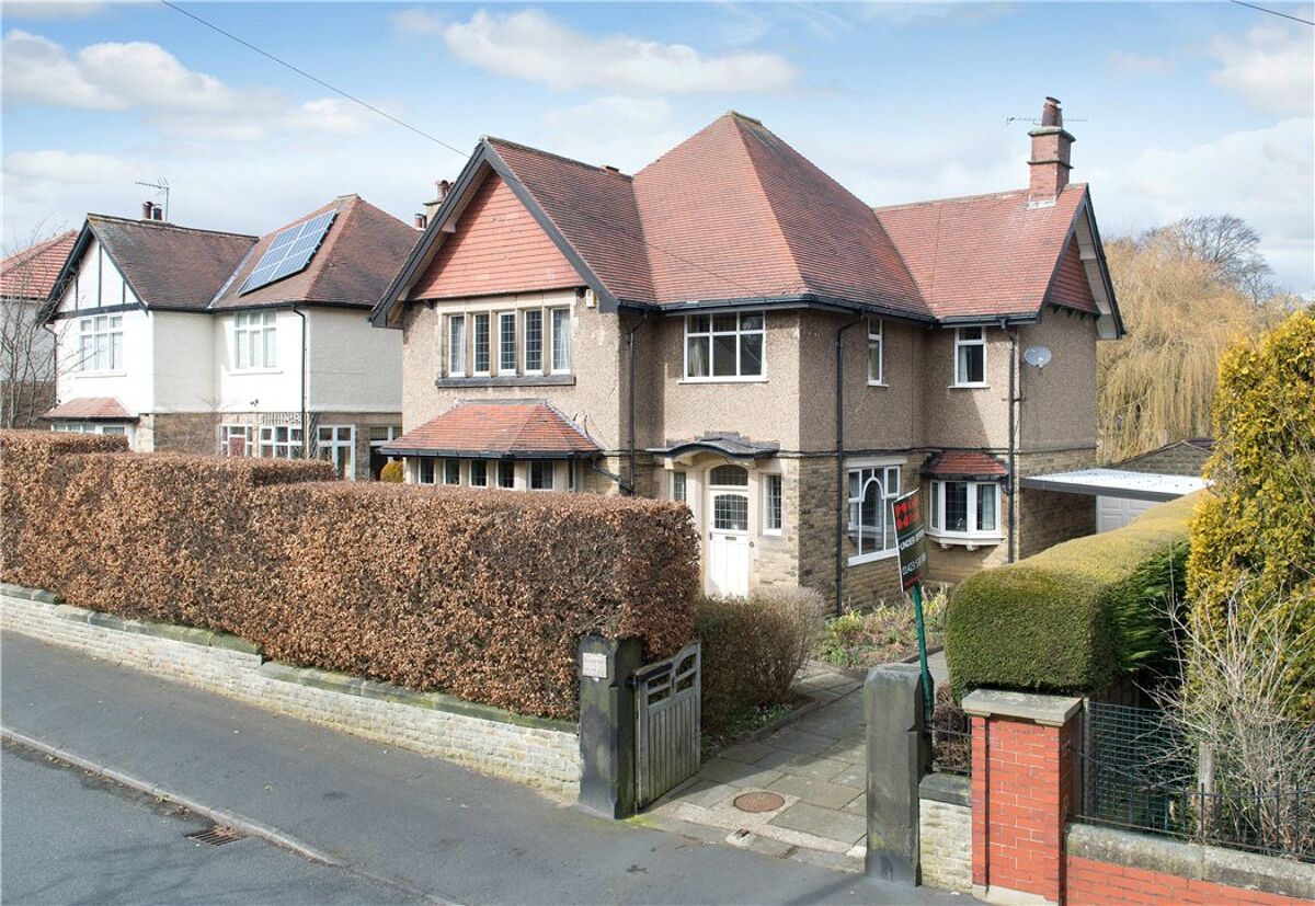 house for sale in Warwick Crescent, Harrogate, North Yorkshire, HG2