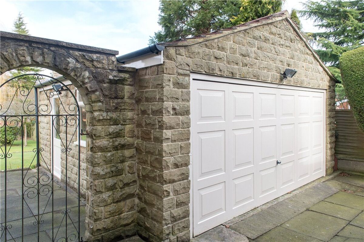 house for sale in Warwick Crescent, Harrogate, North Yorkshire, HG2