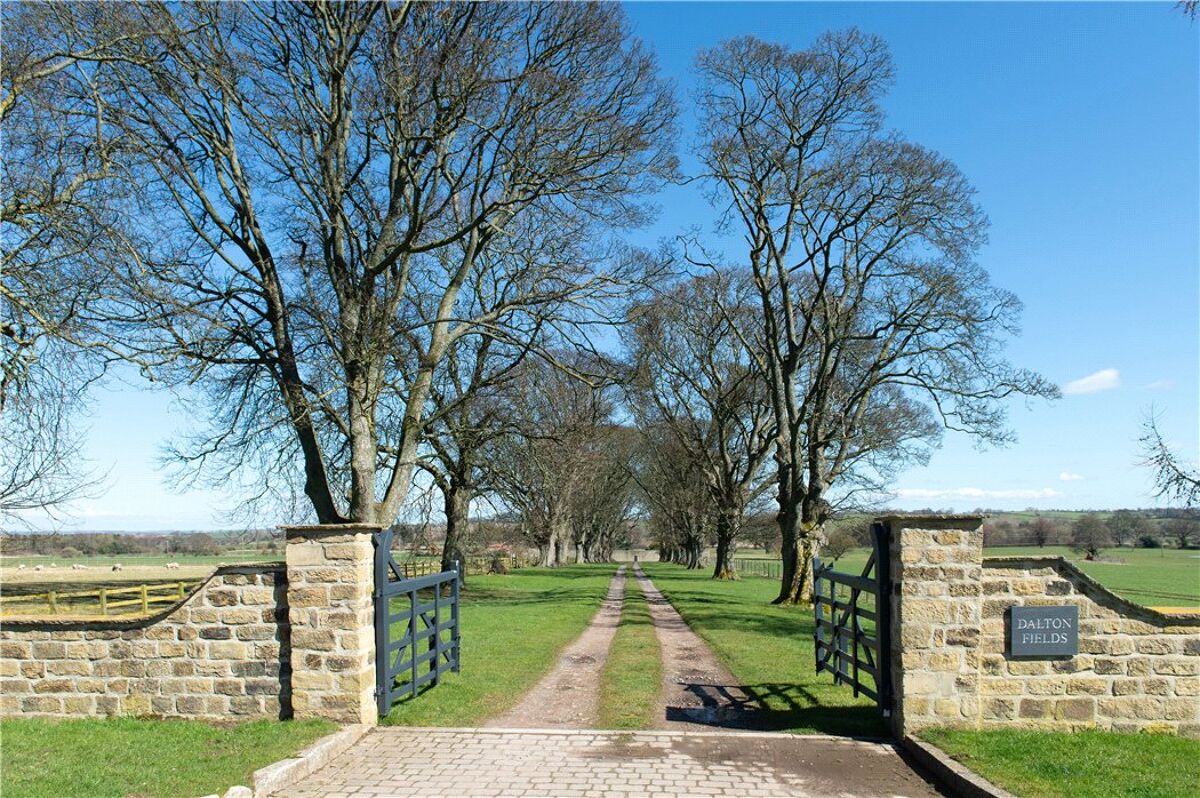 house for sale in Dalton Fields, Newsham, Richmond, North Yorkshire