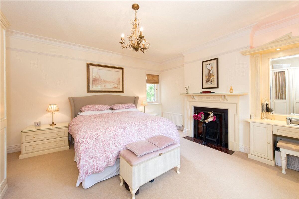 house for sale in Langcliffe Avenue, Harrogate, North Yorkshire, HG2