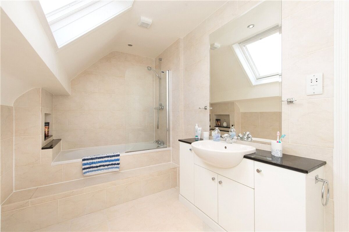 house for sale in Langcliffe Avenue, Harrogate, North Yorkshire, HG2