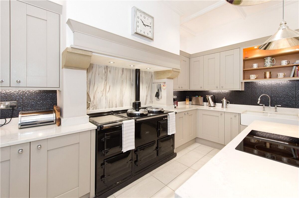 house for sale in Langcliffe Avenue, Harrogate, North Yorkshire, HG2