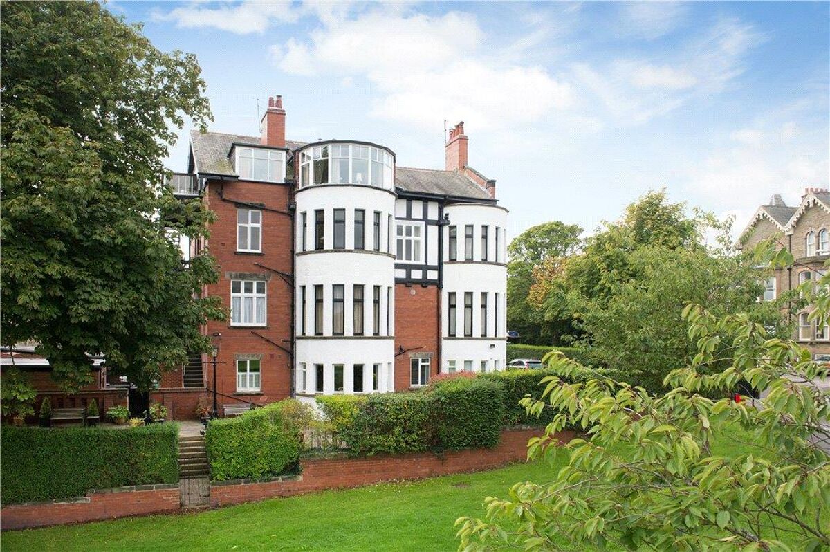 flat for sale in Leeds Road, Harrogate, North Yorkshire, HG2