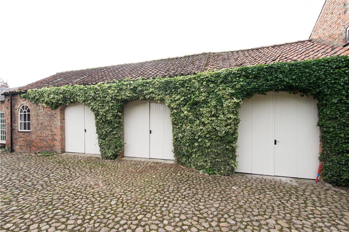 house for sale in Langthorpe, Boroughbridge, York, North Yorkshire