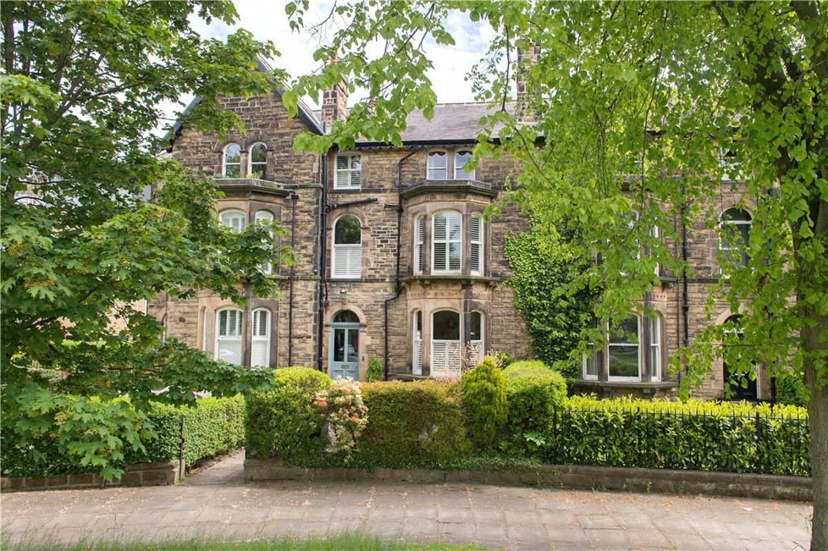 house for sale in Victoria Avenue, Harrogate, North Yorkshire, HG1