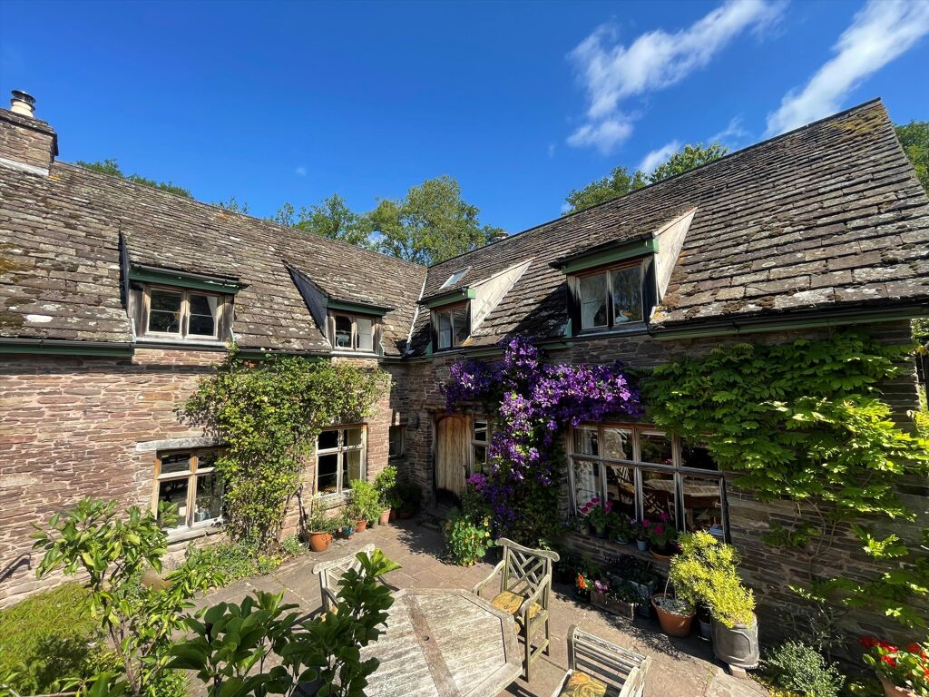 Image of Little Cwm Farmhouse, Dulas, Hereford, HR2