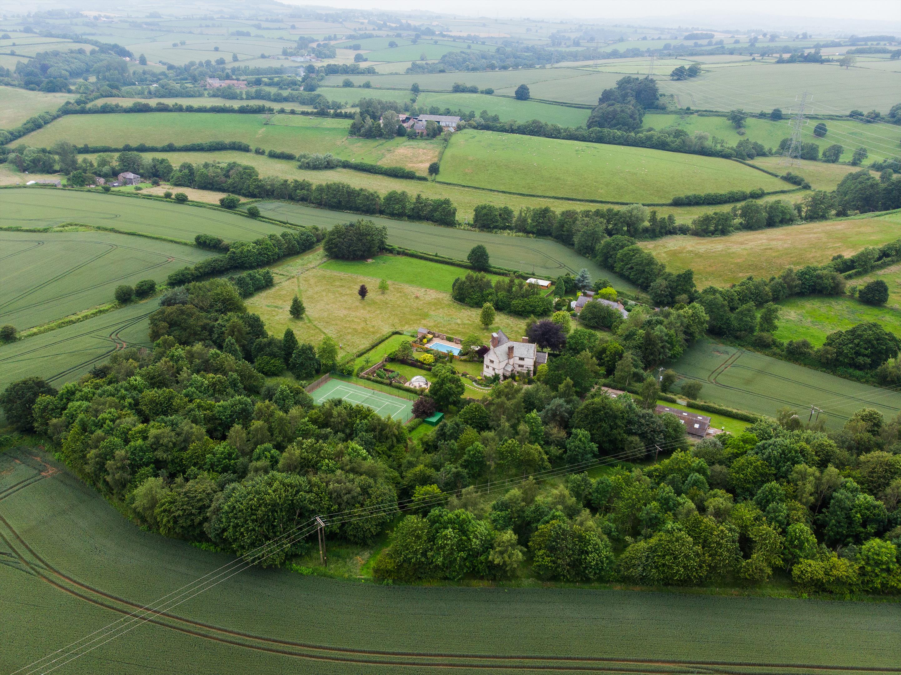 Country properties, land & Farms for sale or rent UKLandandFarms.co.uk