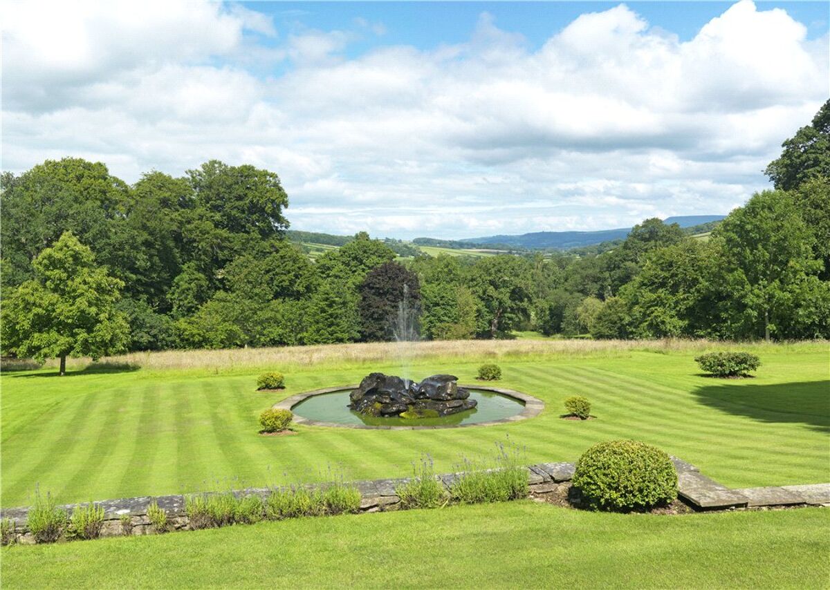 house for sale in Llanfilo, Brecon, Powys, LD3 HFD130007 Knight Frank