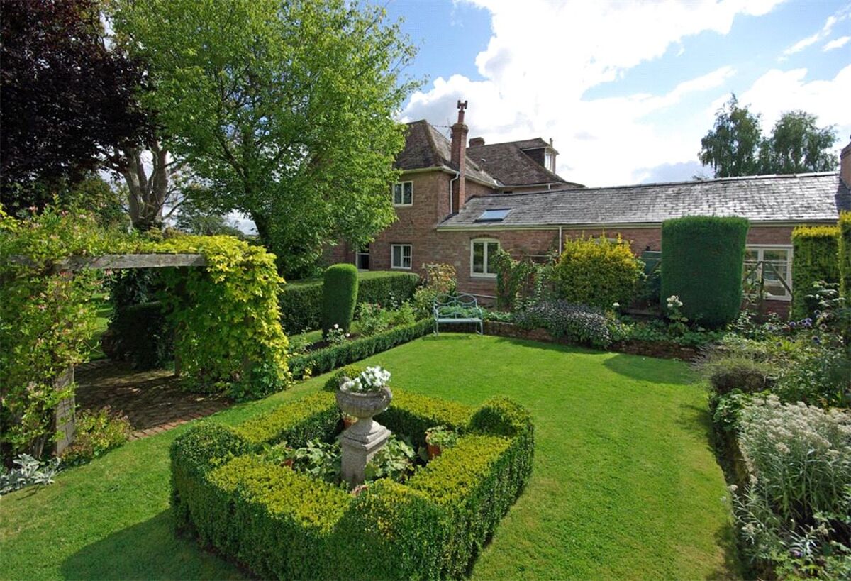 house for sale in Weston Under Penyard, RossOnWye, Herefordshire, HR9