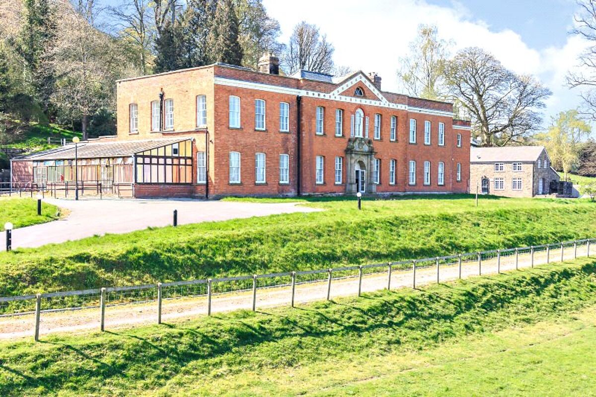 flat for sale in Pantygelli, Abergavenny, Monmouthshire, NP7