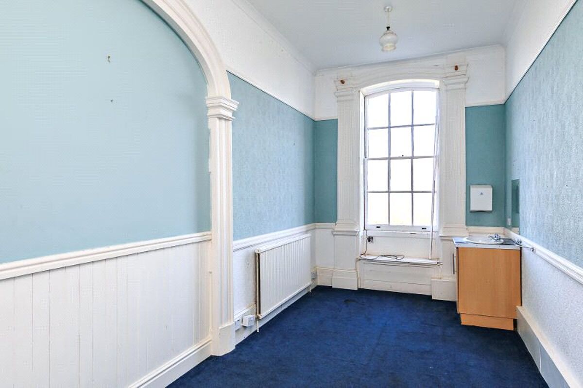 flat for sale in Pantygelli, Abergavenny, Monmouthshire, NP7