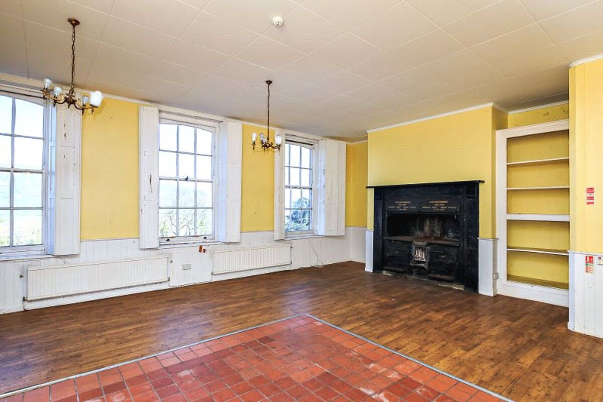 flat for sale in Pantygelli, Abergavenny, Monmouthshire, NP7